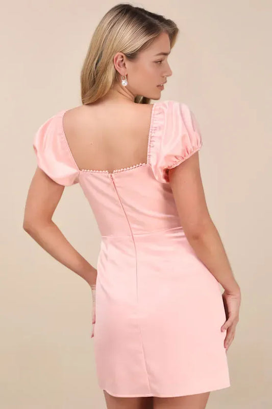 Luxurious Pink A-Line Square-Neck Classic-Sleeve Classic-Back Floor-Length Homecoming Dress