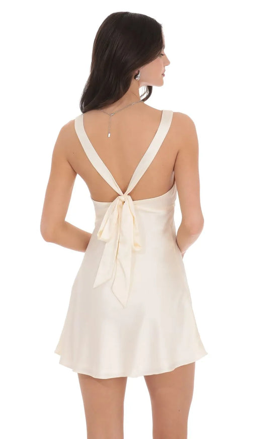 Luxurious Red A-Line V-Neck Sleeveless Classic-Back Floor-Length Homecoming Dress