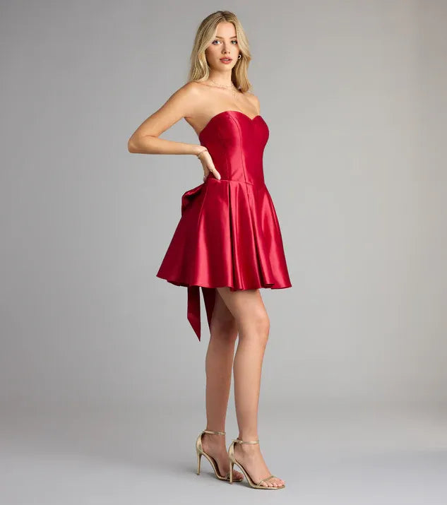 Beautiful Timeless Special Occasion Elegant Red A-Line Strapless Sleeveless Mini Homecoming Dress