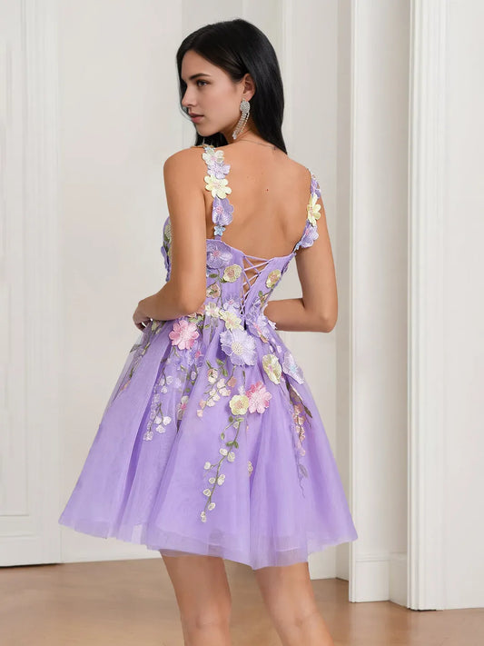 Elegant Red Applique A-Line Sweetheart Sleeveless Lace-Up-Back Mini-Length Homecoming Dress