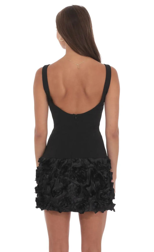 Chic Black Ruffled A-Line Bateau-Neck Sleeveless Classic-Back Floor-Length Homecoming Dress