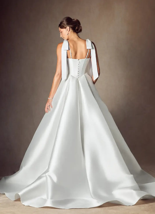 Luxurious Red Lace A-Line Square-Neck Classic-Sleeve Lace-Up-Back Floor-Length Wedding Dress