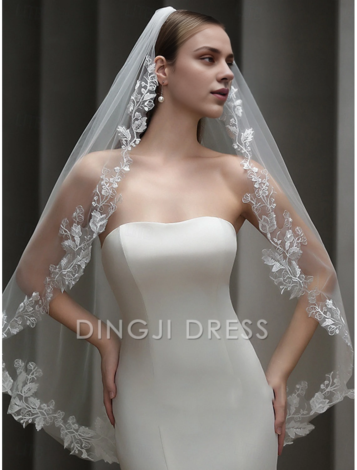 Ding Ji One-tier Comtemporary Stylish Wedding Veil Cathedral Veils Embroidery Sweet Hot Sale Veil