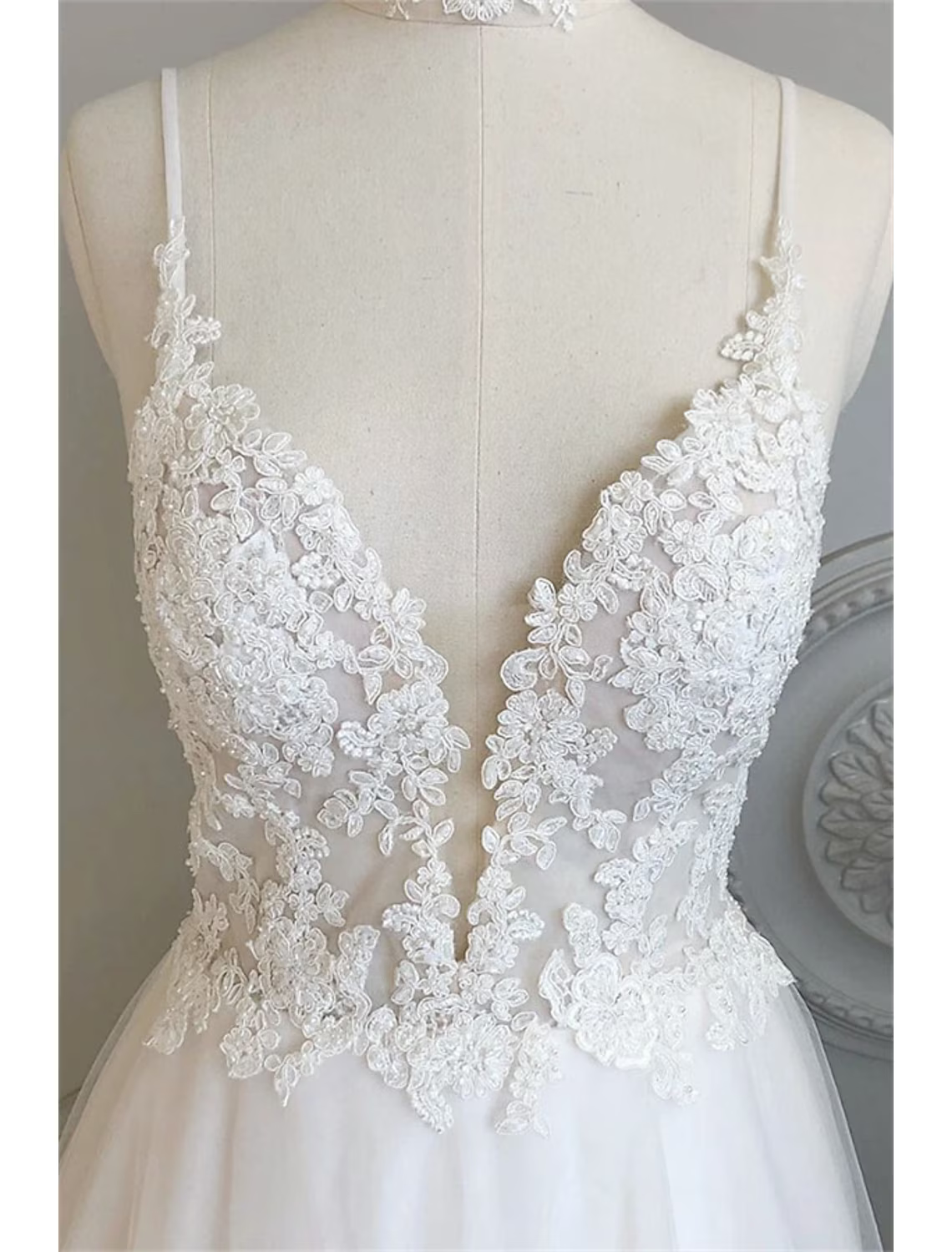 Beach Wedding Dresses A-Line Sleeveless Strap With Buttons Appliques