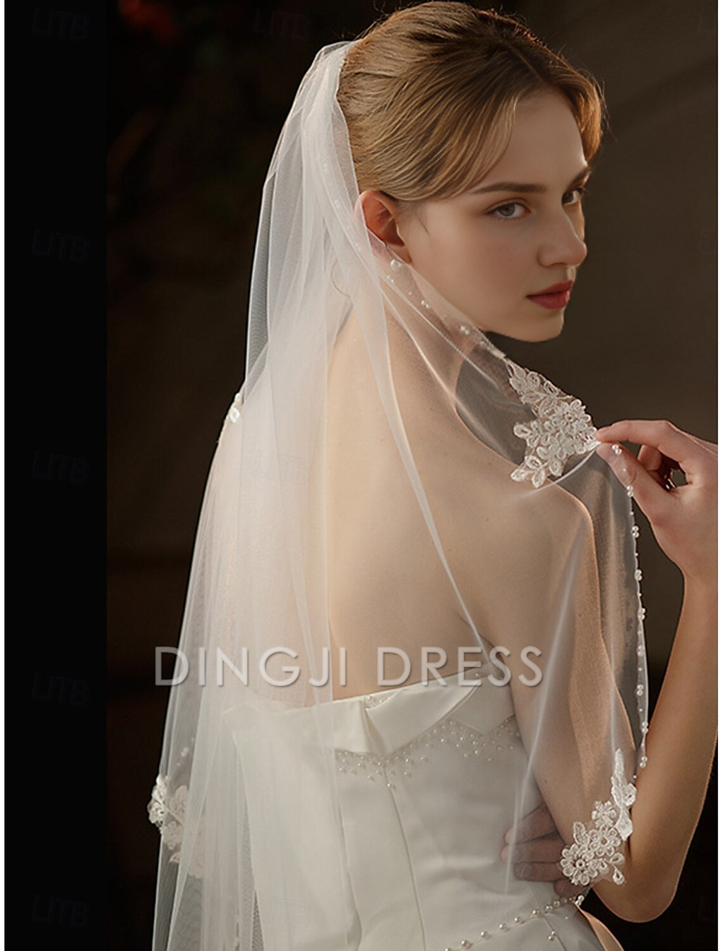 DingJi One-tier Comtemporary Stylish Wedding Veil Elbow Veils Romantic Flower Hot Sale Veil