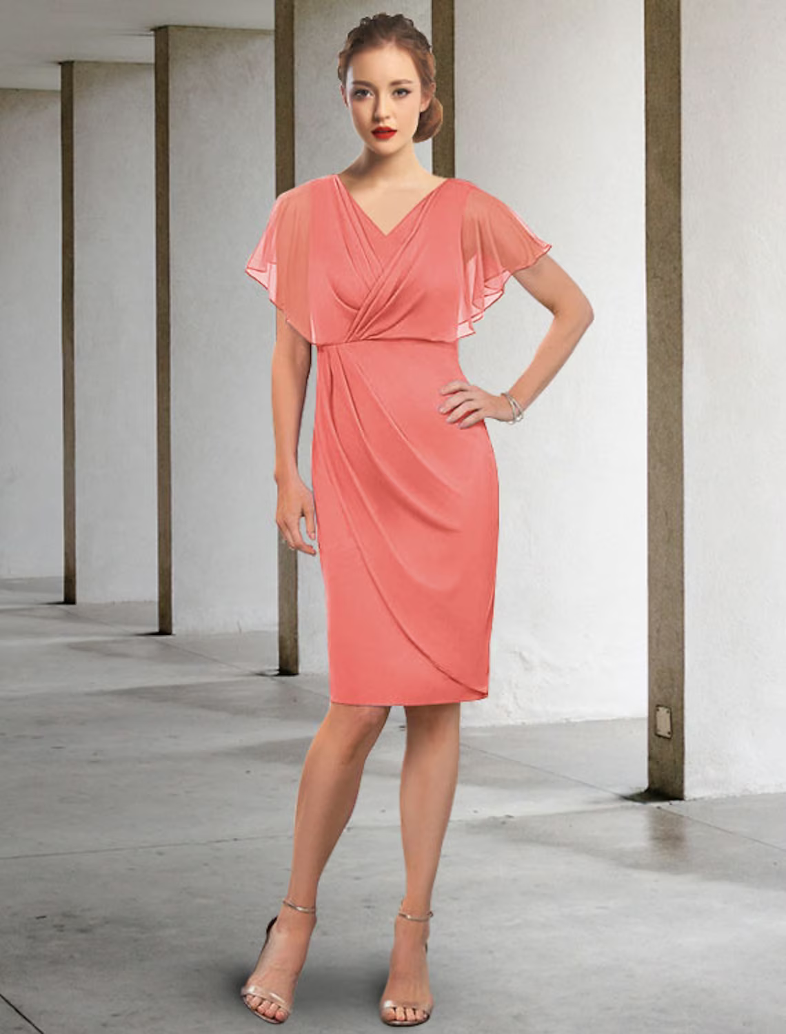 Mother of the Bride Dress Elegant V Neck Knee Length Short Sleeve with Ruched