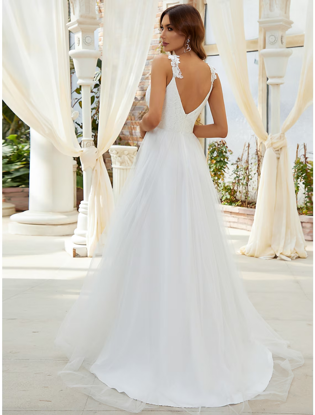 Beach Casual Wedding Dresses Floor Length A-Line Sleeveless V Wire V Neck With Crystals Appliques