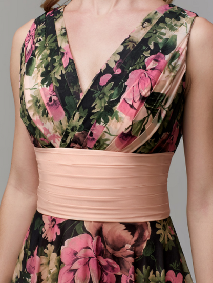 Elegant Red A-Line V-Neck Sleeveless Classic-Back Floor-Length Prom Dress