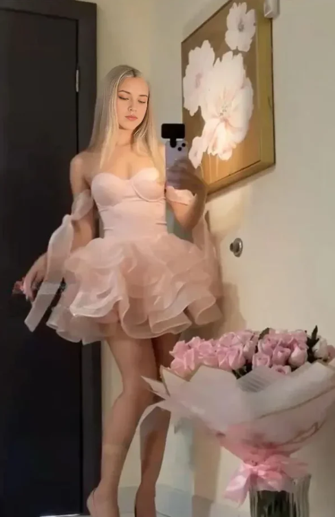Sexy A-Line Sweet Sweetheart Off The Shoulder Short Homecoming Dress