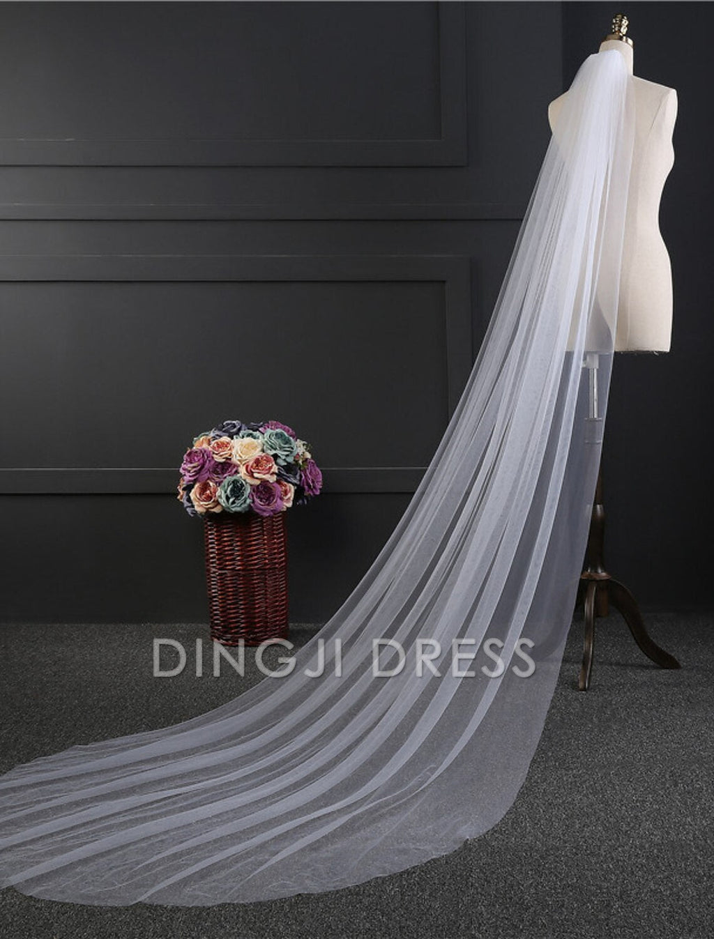 Ding Ji One-tier Cut Edge Wedding Veil Chapel Veils with Flower Comb Angel cut Waterfall Fantastic Hot Sale Veil