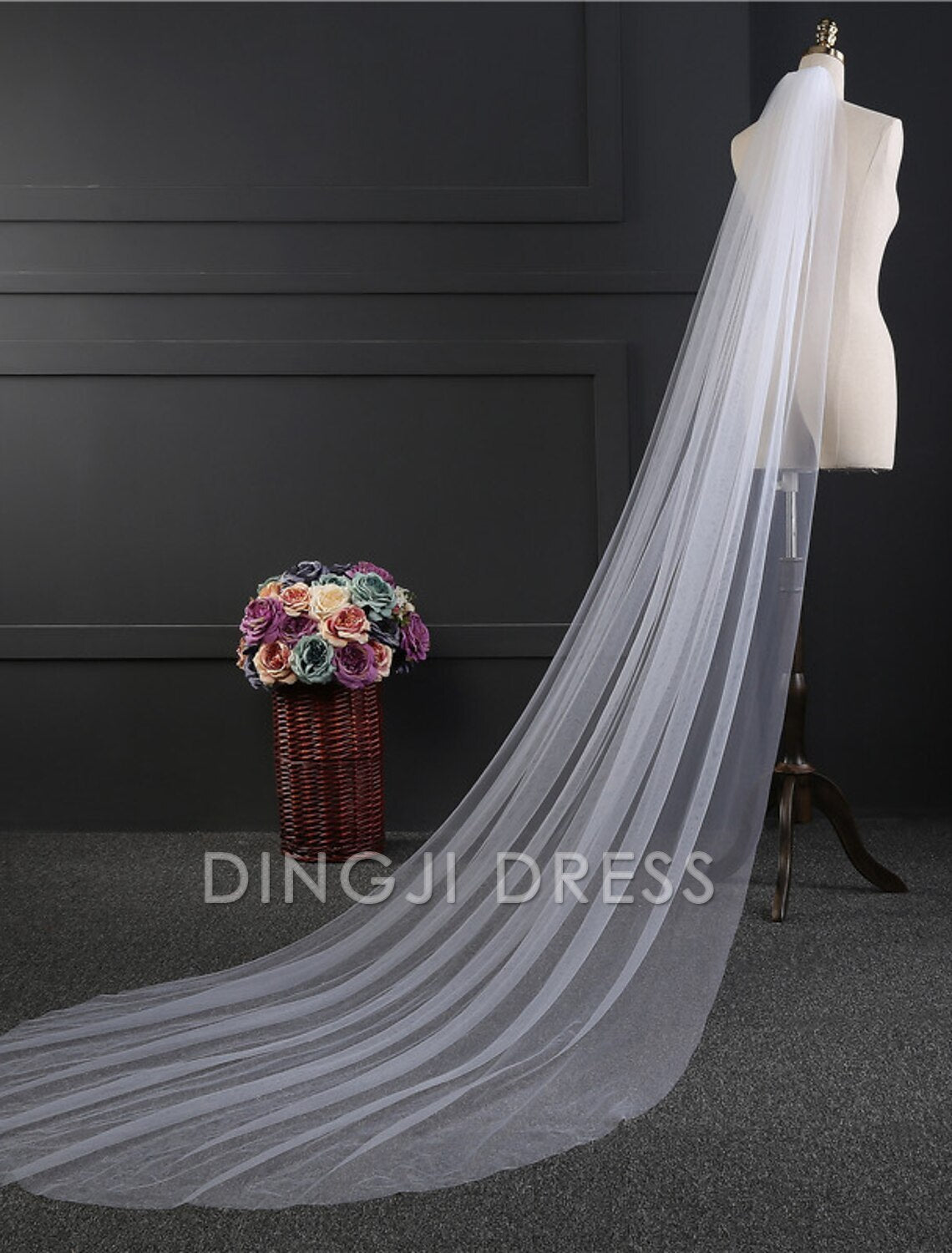 Ding Ji One-tier Cut Edge Wedding Veil Chapel Veils with Flower Comb Angel cut Waterfall Fantastic Hot Sale Veil