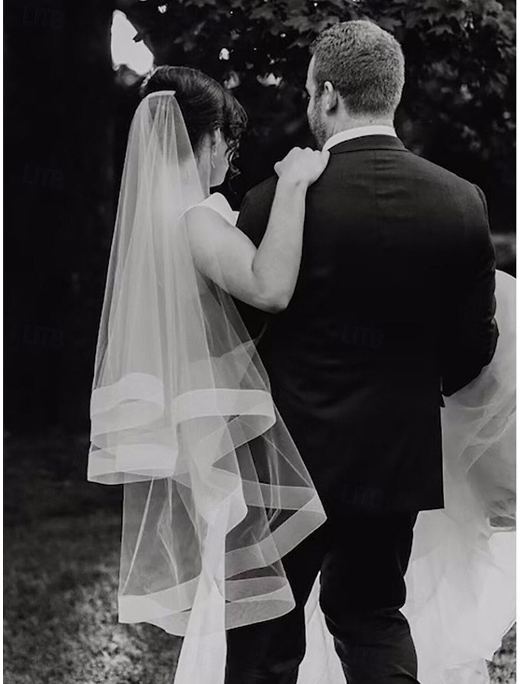 Ding Ji One-tier Comtemporary Stylish Wedding Veil Cathedral Veils Fringe Luxurious Hot Sale Veil