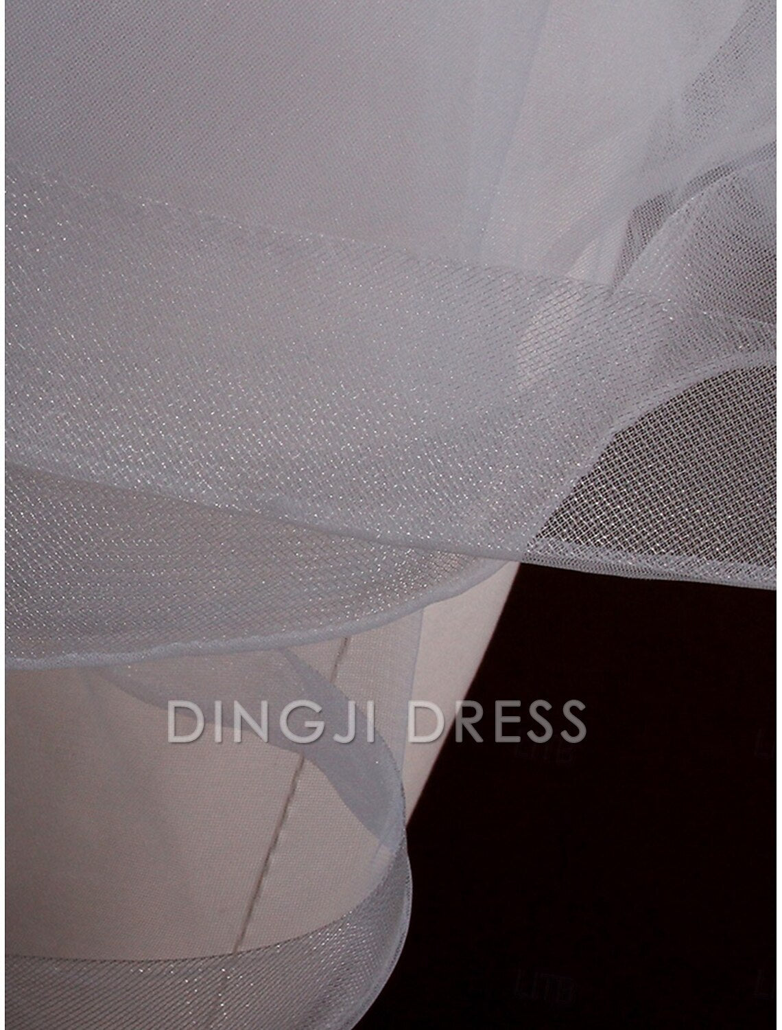 Ding Ji One-tier Comtemporary Stylish Wedding Veil Cathedral Veils Fringe Luxurious Hot Sale Veil
