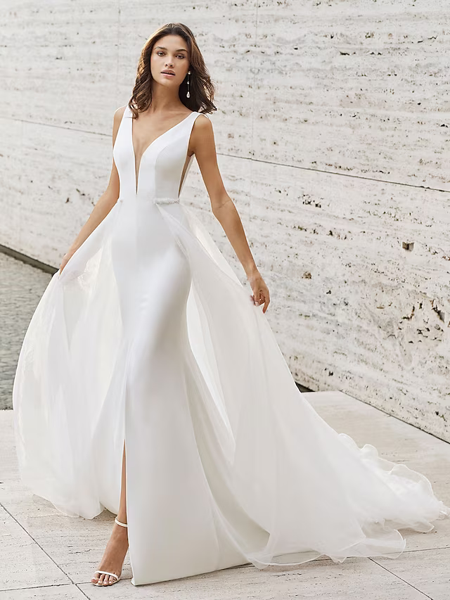 Beach Wedding Dresses Court Train Two Piece Sleeveless V Neck With Pattern