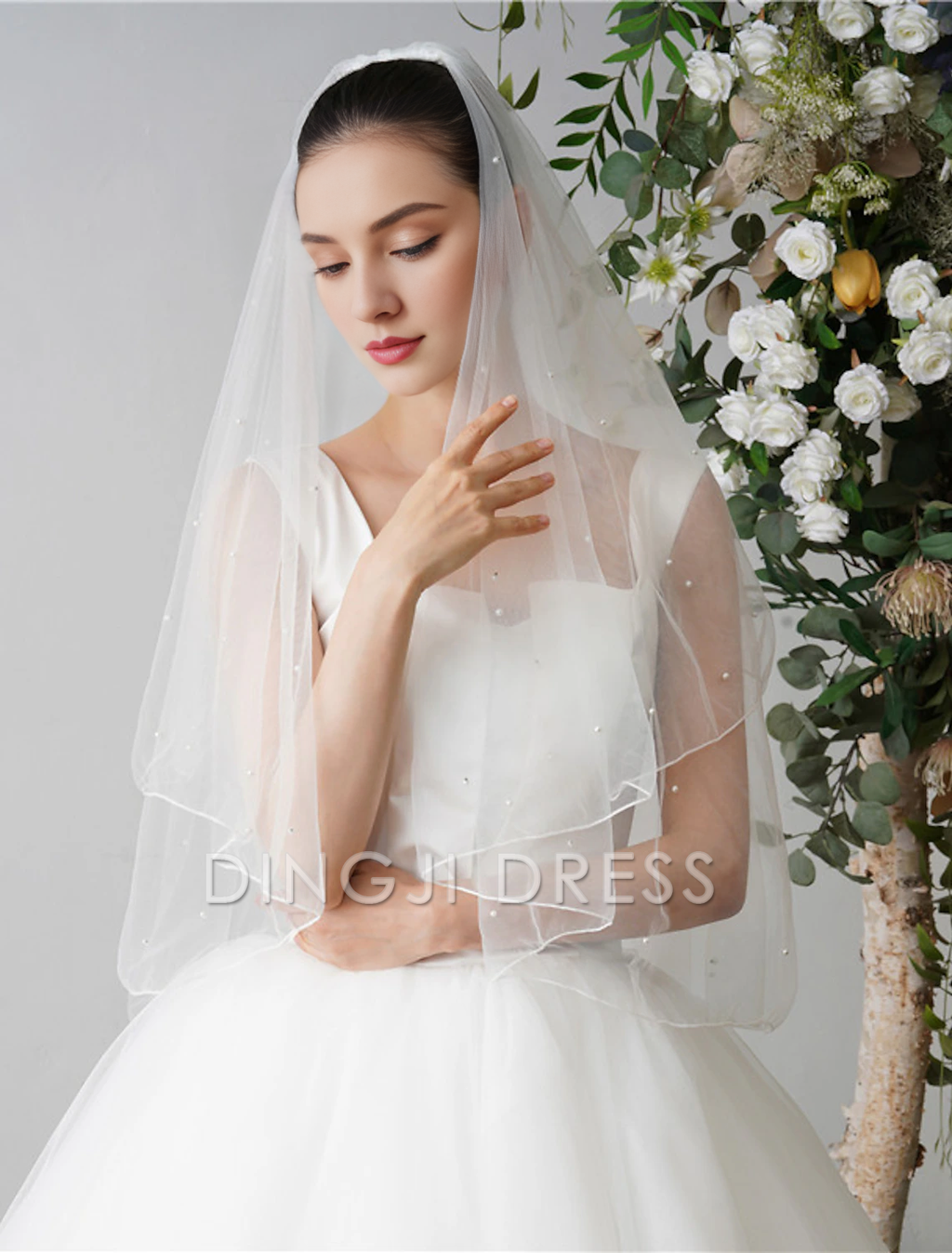 DingJi High Quality Two-tier Pearls Wedding Veil Fingertip Veils Faux Pearl 84.65 in (215cm) Hot Sale Veil
