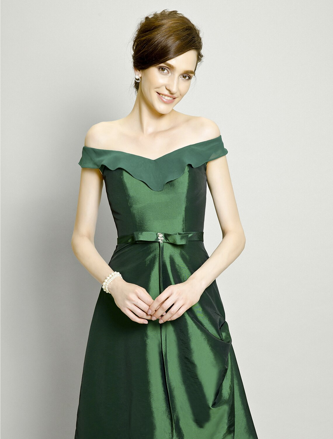 Mother of the Bride Dress Elegant High Low Off Shoulder Asymmetrical Short Sleeve with Pick Up Skirt Bow(s) Beading