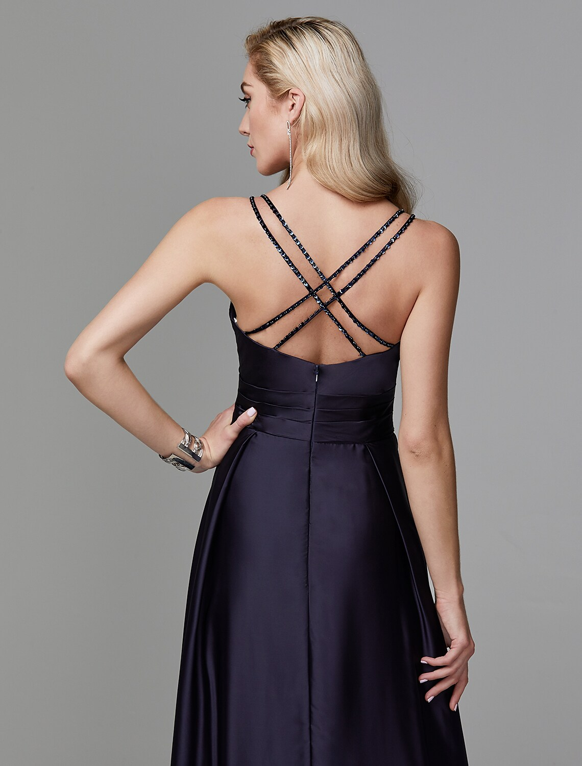 Elegant Red A-Line V-Neck Sleeveless Backless Floor-Length Evening Dress