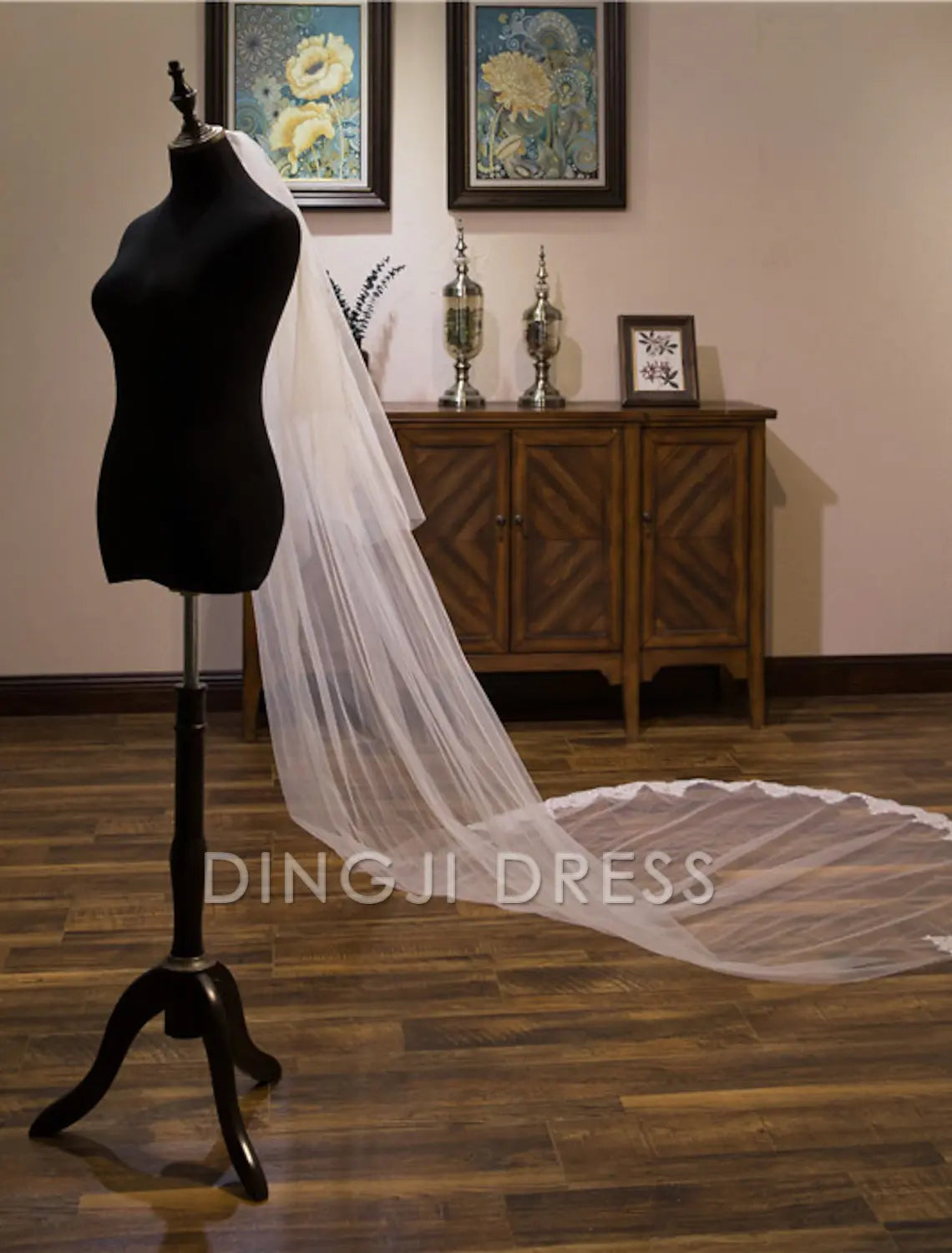 Ding Ji Two-tier Wedding Veil Cathedral Veils with Embroidery Hot Sale Veil