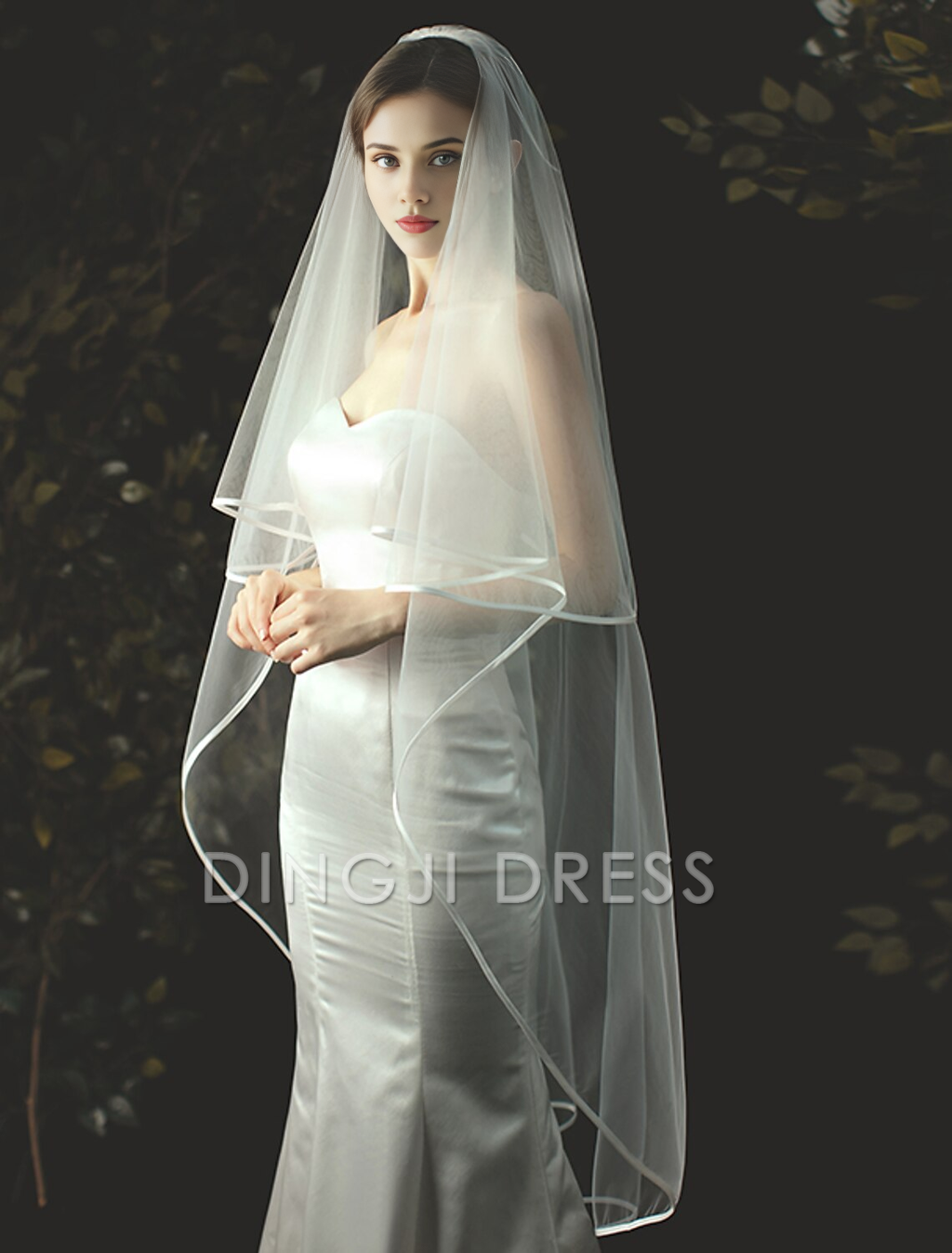 Ding Ji Two-tier Stylish Classic Wedding Veil Chapel Veils Solid Fashion Veil