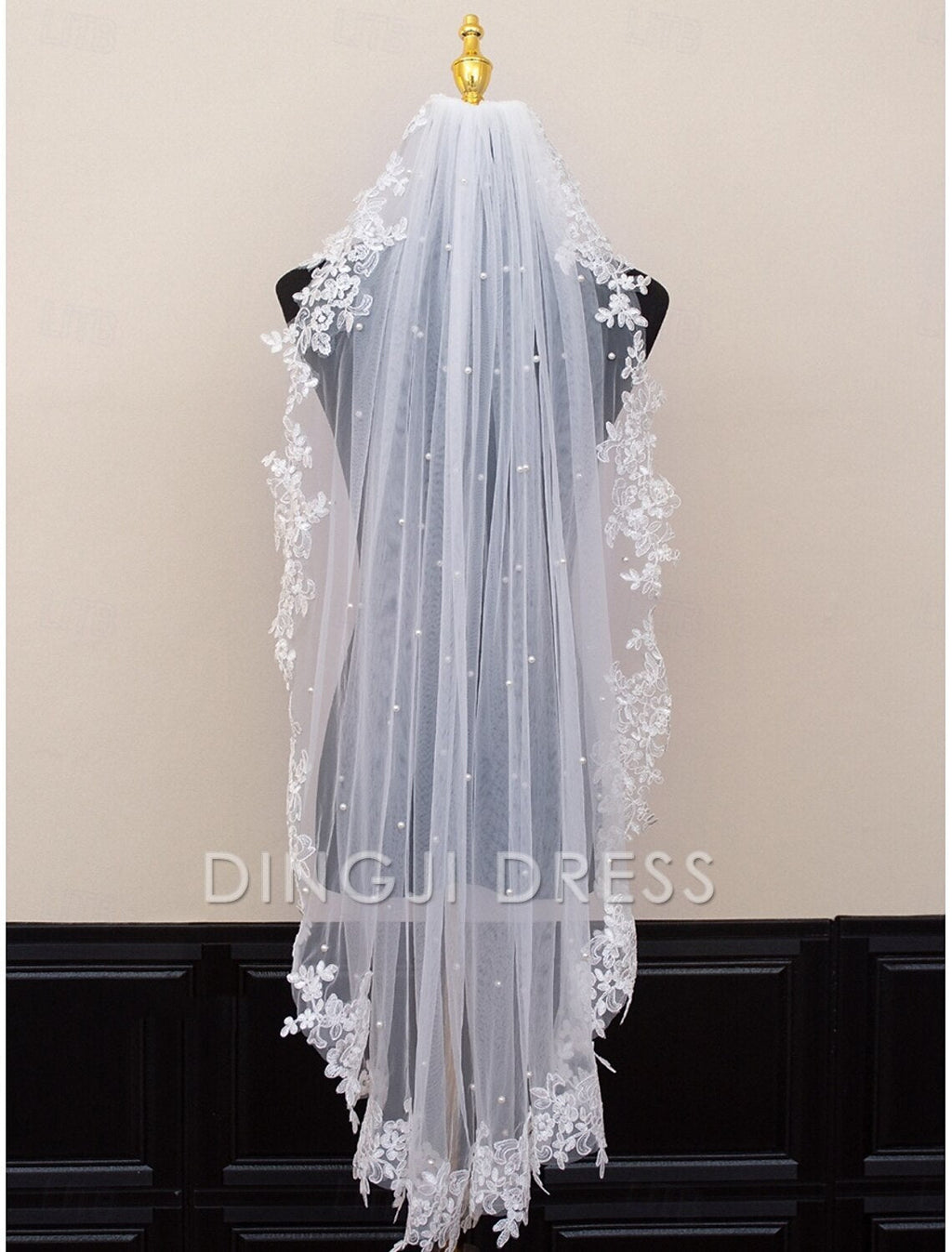 Ding Ji One-tier Comtemporary Stylish Wedding Veil Cathedral Veils with Flower Pearl Veil