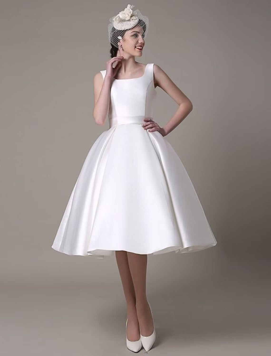 Cocktail Dresses Party Dress Wedding Guest Knee Length Sleeveless Square Neck with Pleats