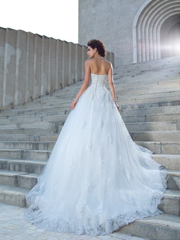 Ball Gown Spaghetti Straps Applique Sleeveless Long Wedding Dresses