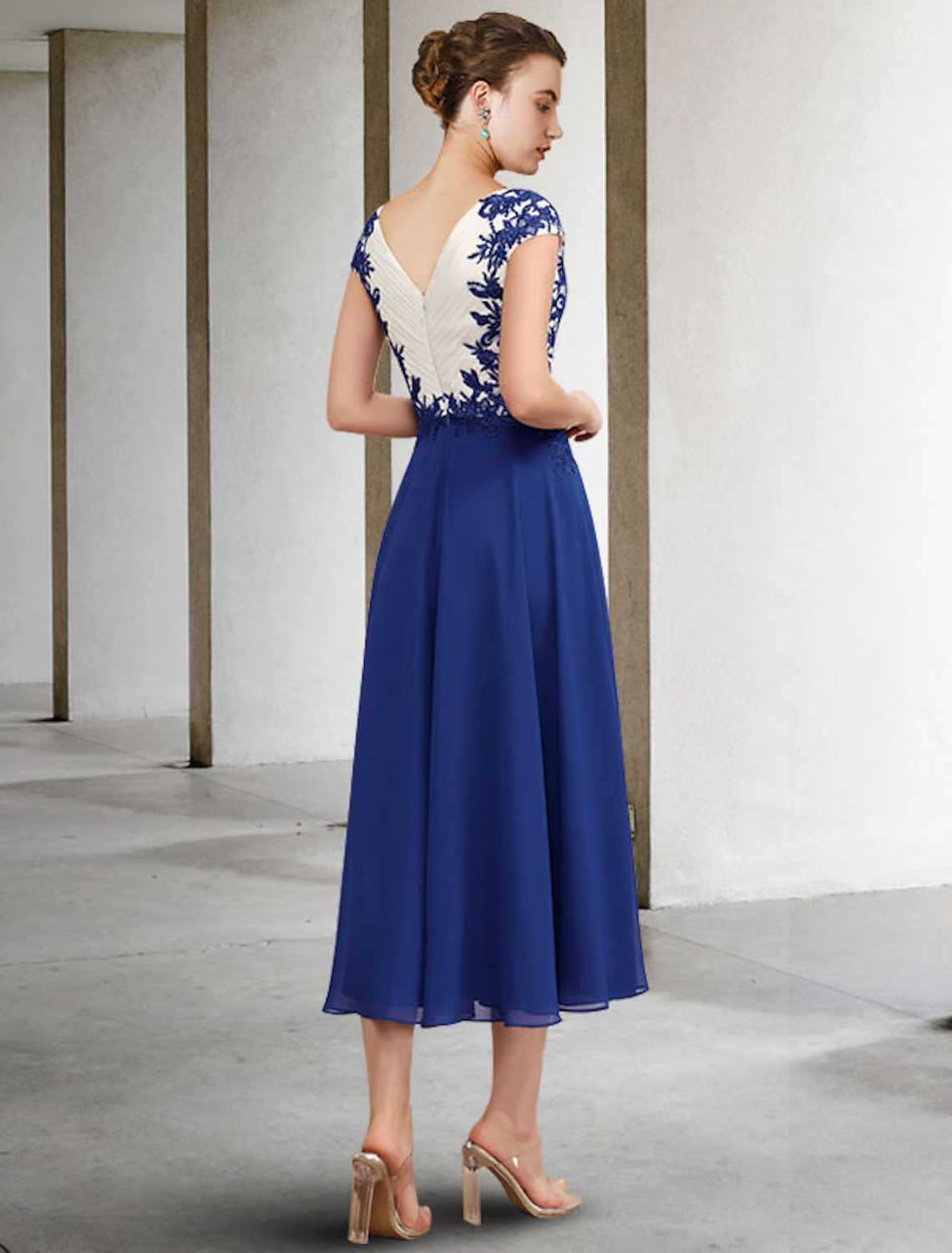 Mother of the Bride Dress Plus Size Elegant V Neck Cap Sleeve with Appliques Side-Draped