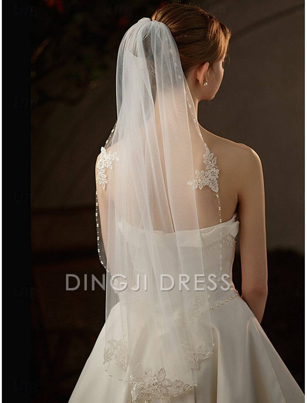 DingJi One-tier Comtemporary Stylish Wedding Veil Elbow Veils Romantic Flower Hot Sale Veil