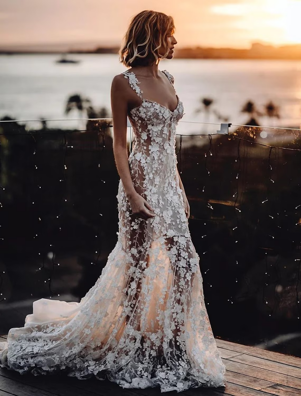 Beach Sexy Boho Wedding Dresses Court Train Sleeveless V Neck With Appliques
