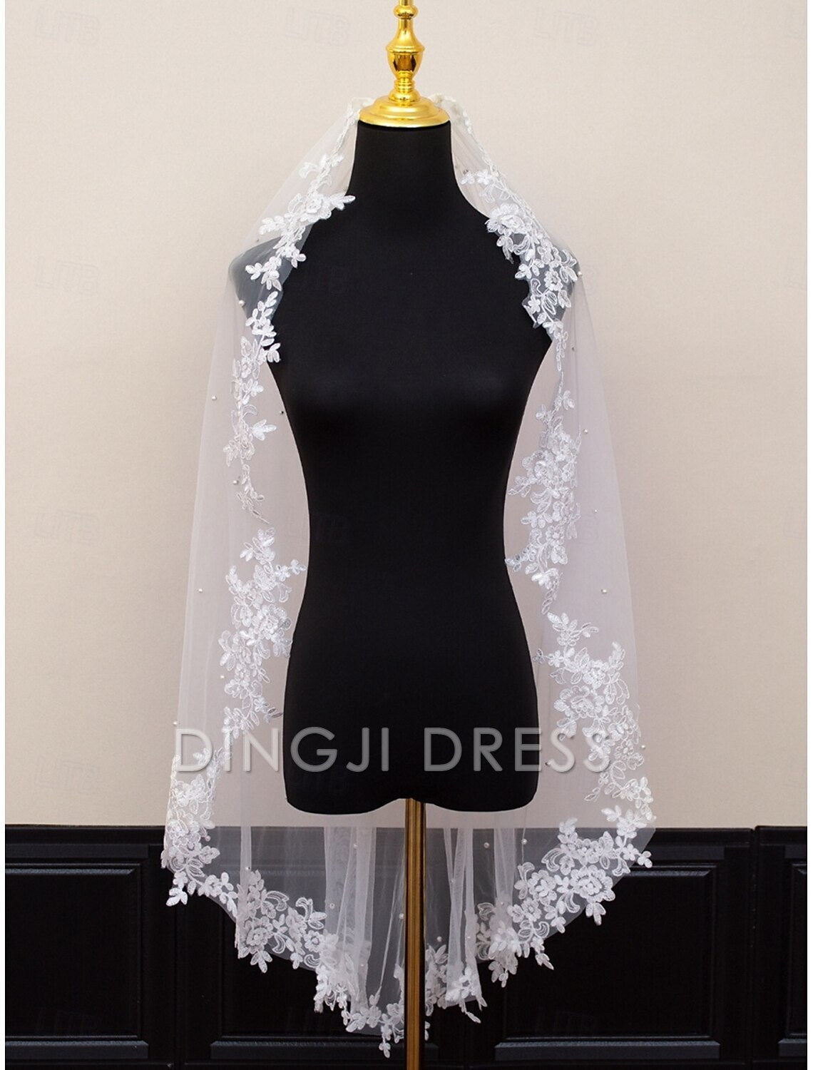 Ding Ji One-tier Comtemporary Stylish Wedding Veil Cathedral Veils with Flower Pearl Veil