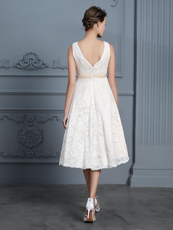 A-Line/Princess V-neck Sleeveless Knee-Length Bowknot Wedding Dresses