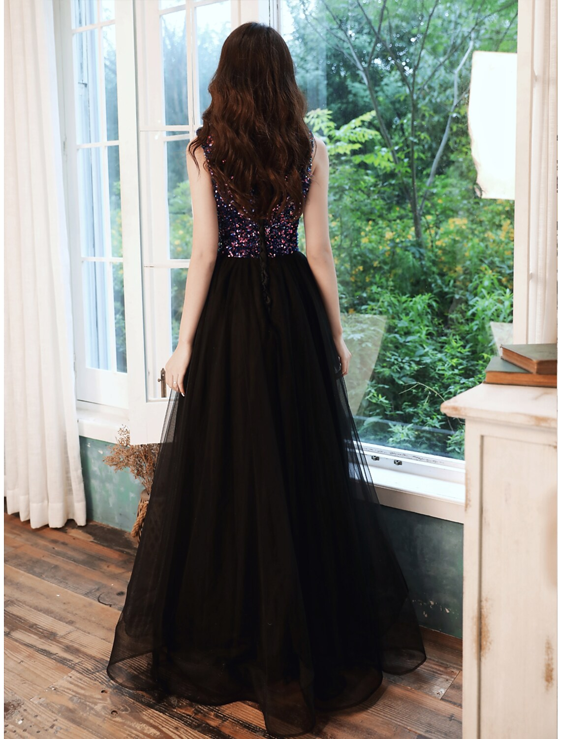 Glittering Wedding Guest Prom Dress V Neck Sleeveless Floor Length