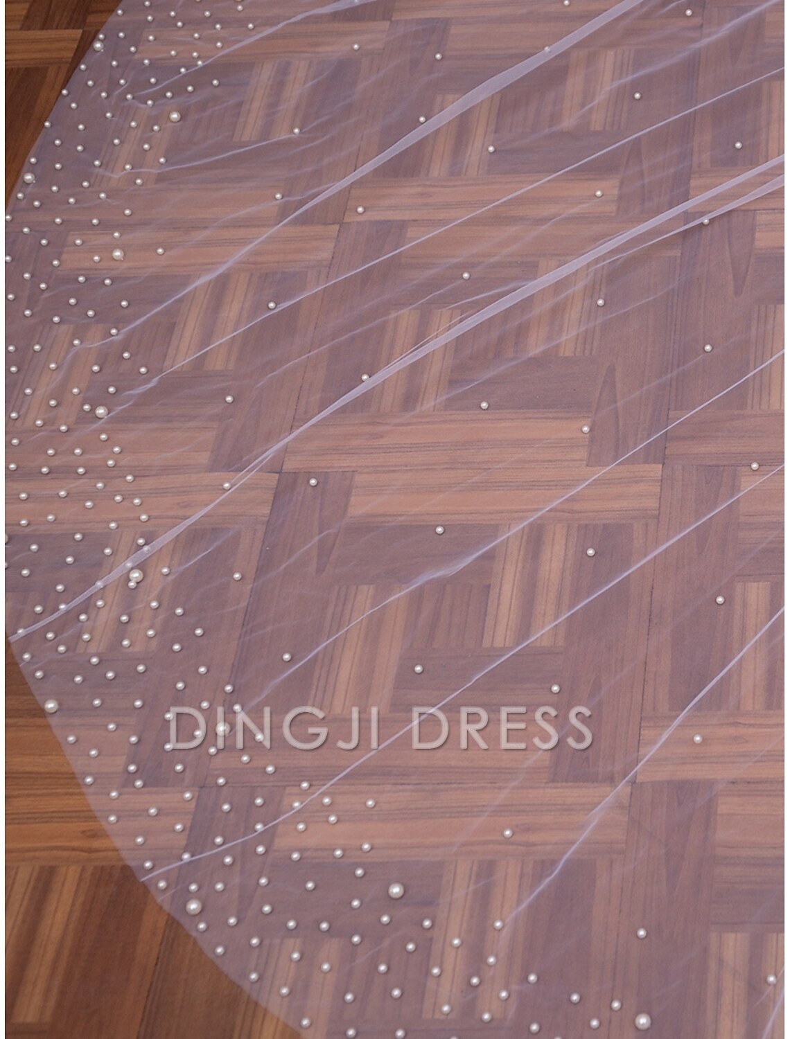 Ding Ji One-tier Comtemporary Stylish Wedding Veil Cathedral Veils with Faux Pearl Youthful Charming Hot Sale Veil