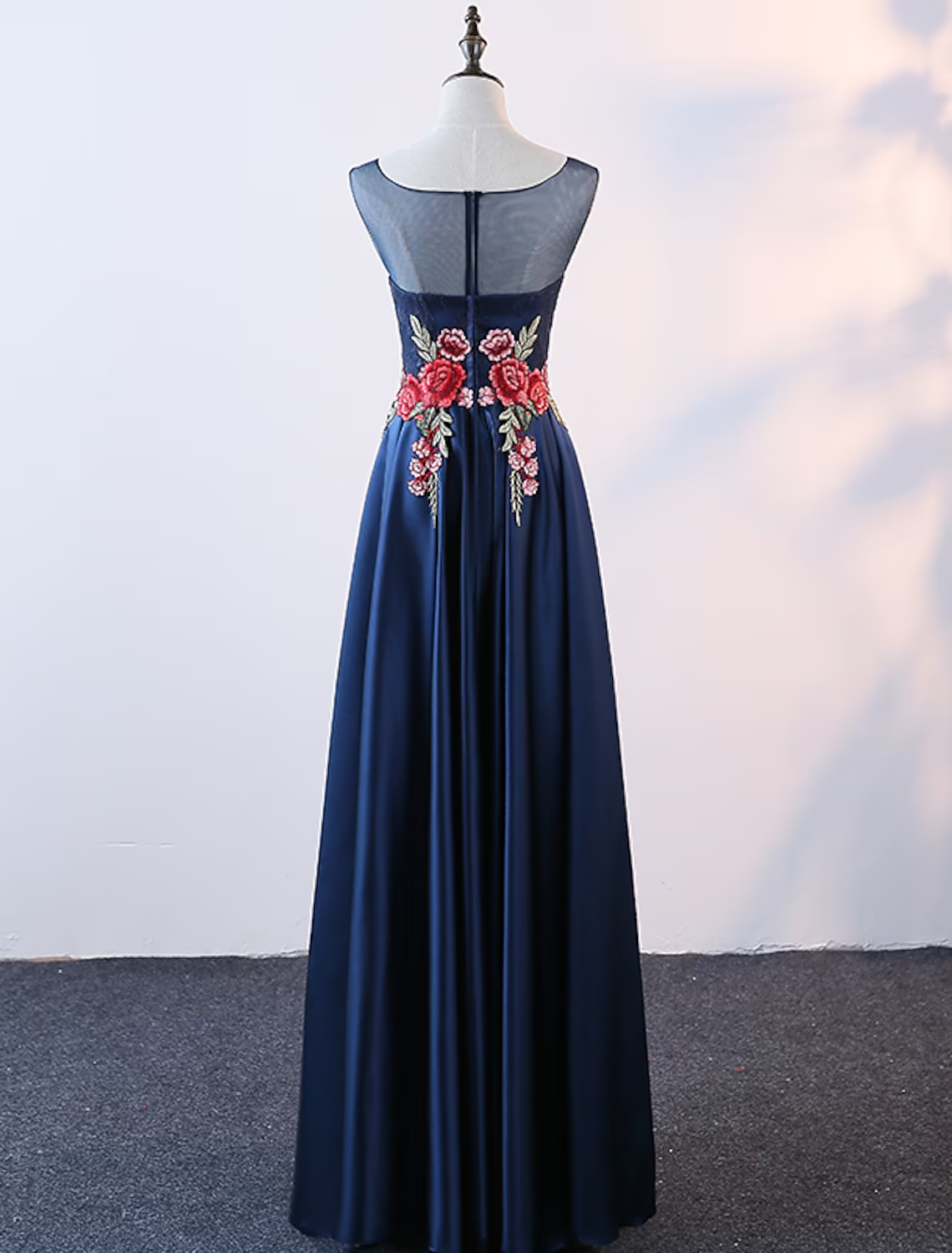 Evening Gown Elegant Dress Prom Floor Length Sleeveless Jewel Neck with Embroidery Appliques