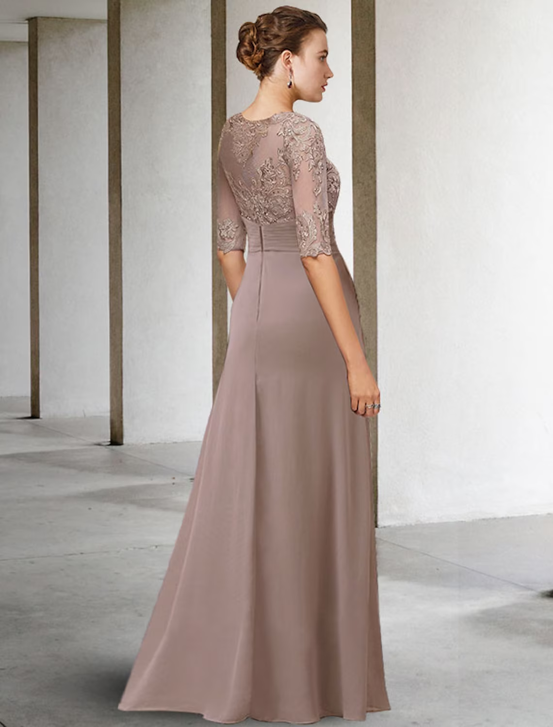 Mother of the Bride Dress Plus Size Elegant Jewel Neck Floor Length Short Sleeve with Appliques Side-Draped