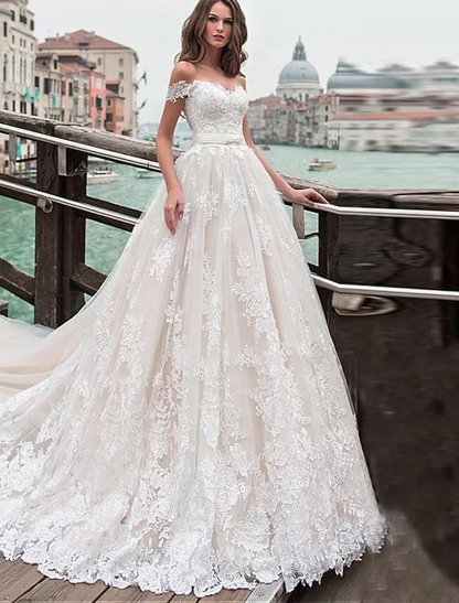Elegant Red Ball-Gown Classic-Neck Short-Sleeve Classic-Back Mini-Length Wedding Dress