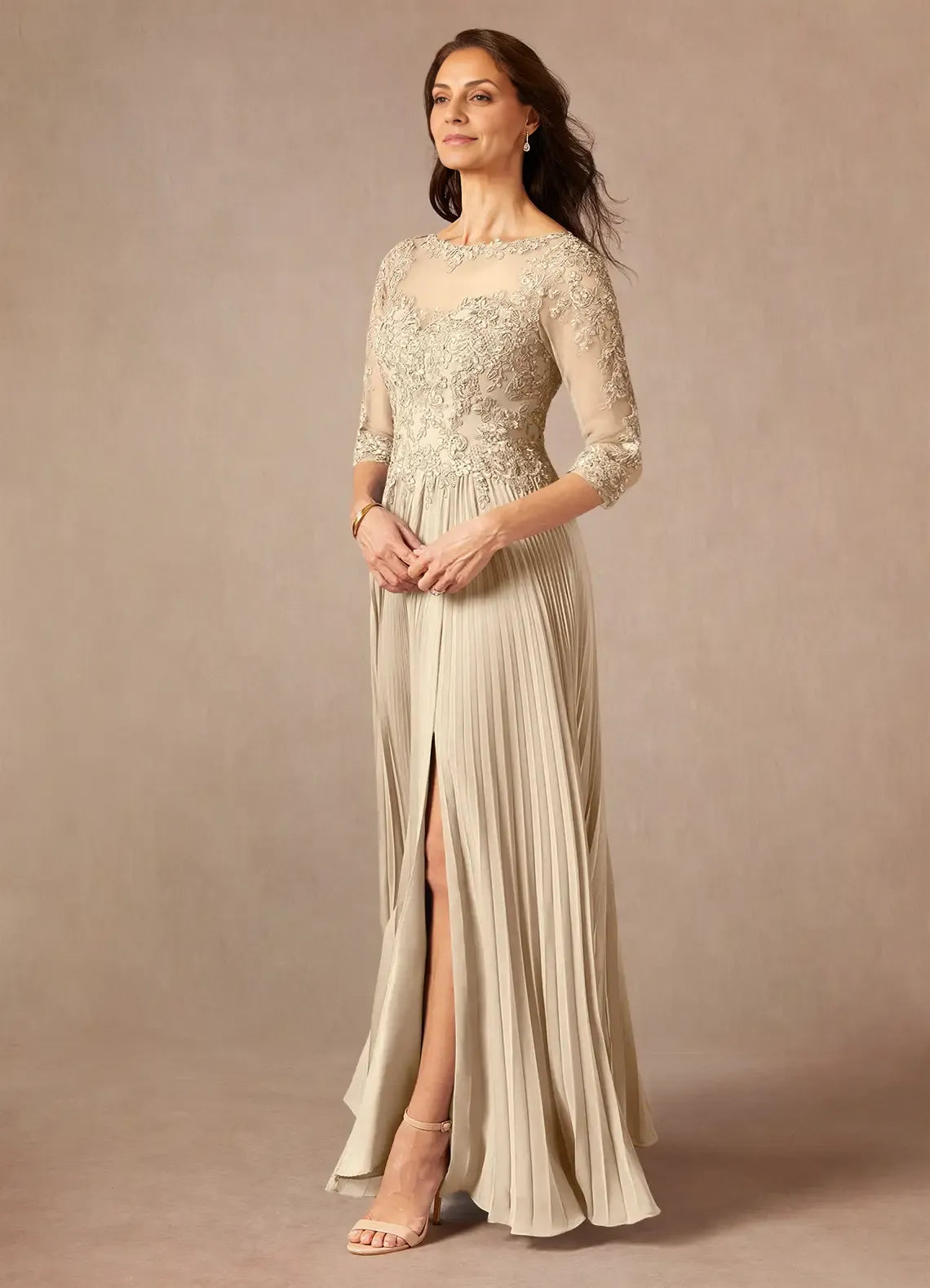 Elegant Champagne Chiffon A-Line Scoop Neck Floor-Length Mother of the Bride Dress