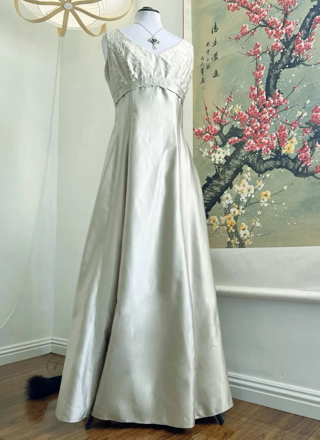 Silver V Neck Sleeveless Beaded Floor-Length Prom Dress