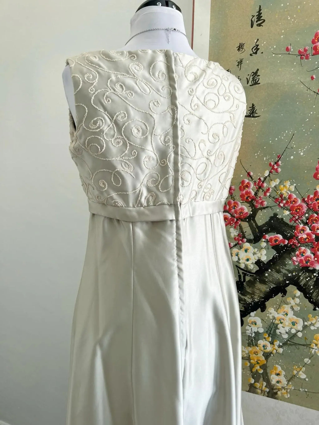 Silver V Neck Sleeveless Beaded Floor-Length Prom Dress