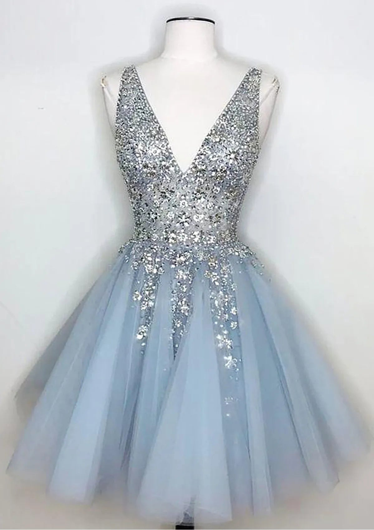 V Neck Sleeveless Short/Mini Homecoming Dress With Beading Ruffles Sequins