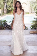 Wedding Dress Sleeveless Chic V-Neck Bridal Gowns With Train