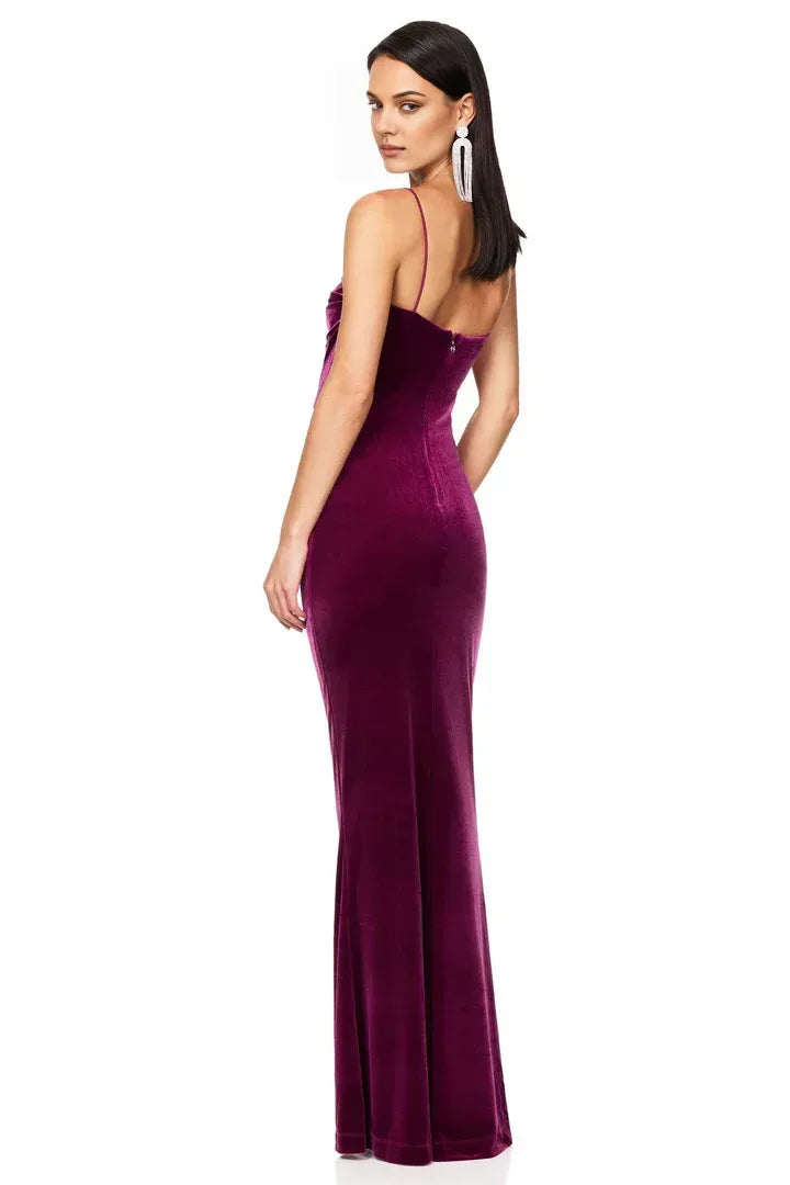 Graceful Stylish Refined Beautiful Timeless Chic Elegant Velvet Sleeveless Floor-Length Prom Dress