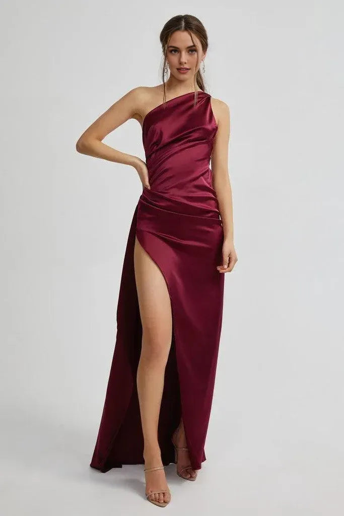 Beautiful Timeless Special Occasion Sophisticated Elegant Burgundy Satin Sleeveless Floor-Length Prom Dress