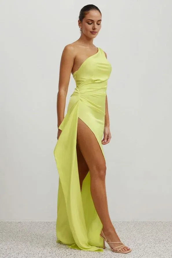 Beautiful Timeless Special Occasion Sophisticated Elegant Red Satin Sleeveless Floor-Length Prom Dress