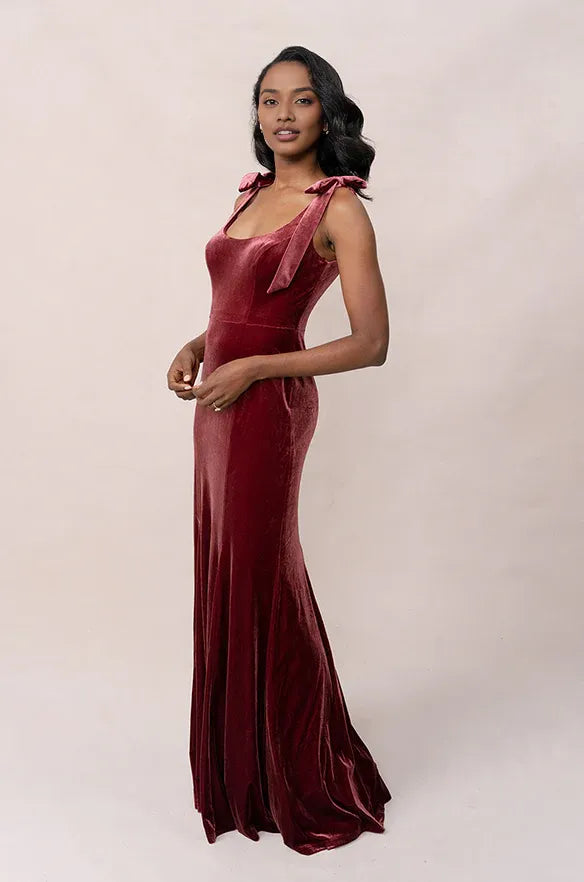 Special Occasion Sophisticated Elegant Velvet Mermaid Scoop Neck Sleeveless Floor-Length Prom Dress