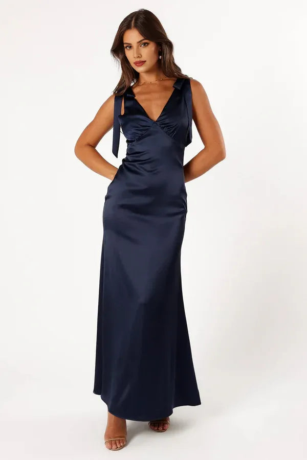 Graceful Stylish Refined Elegant Navy Blue Satin Sheath Sleeveless Floor-Length Prom Dress