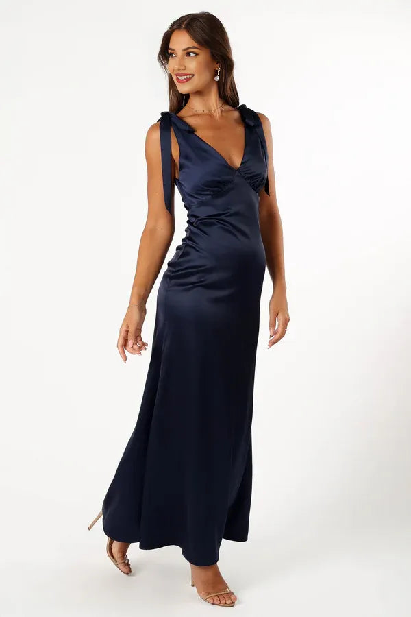 Graceful Stylish Refined Elegant Navy Blue Satin Sheath Sleeveless Floor-Length Prom Dress