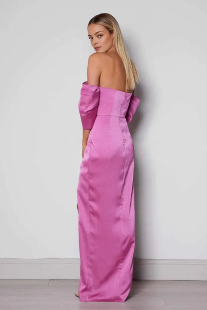 Stylish Refined Beautiful Timeless Chic Elegant Red Satin Sleeveless Floor-Length Prom Dress