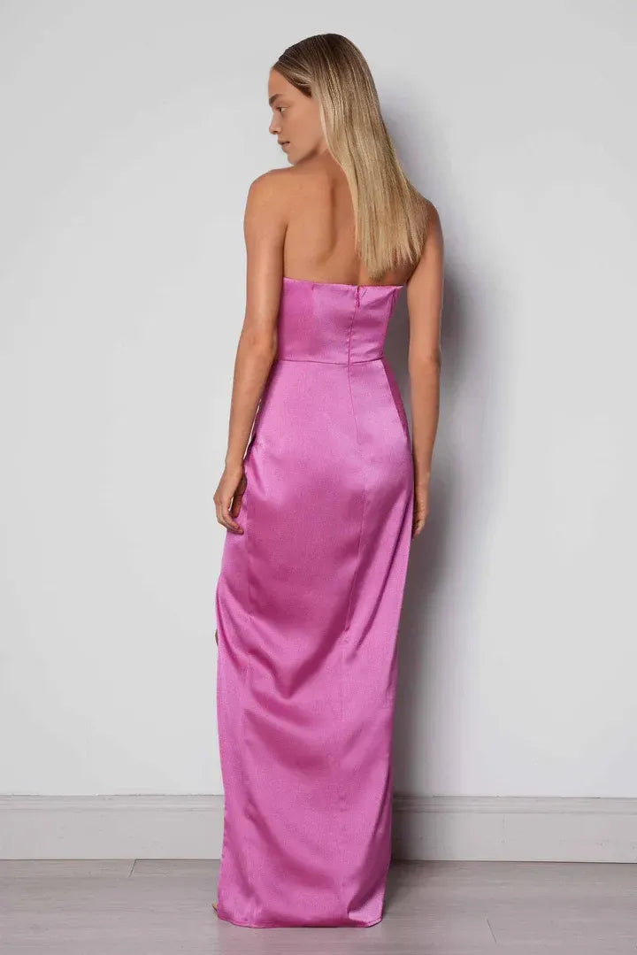 Stylish Refined Beautiful Timeless Chic Elegant Red Satin Sleeveless Floor-Length Prom Dress