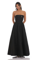 Refined Beautiful Timeless Elegant Black Lace A-Line Strapless Sleeveless Floor-Length Prom Dress